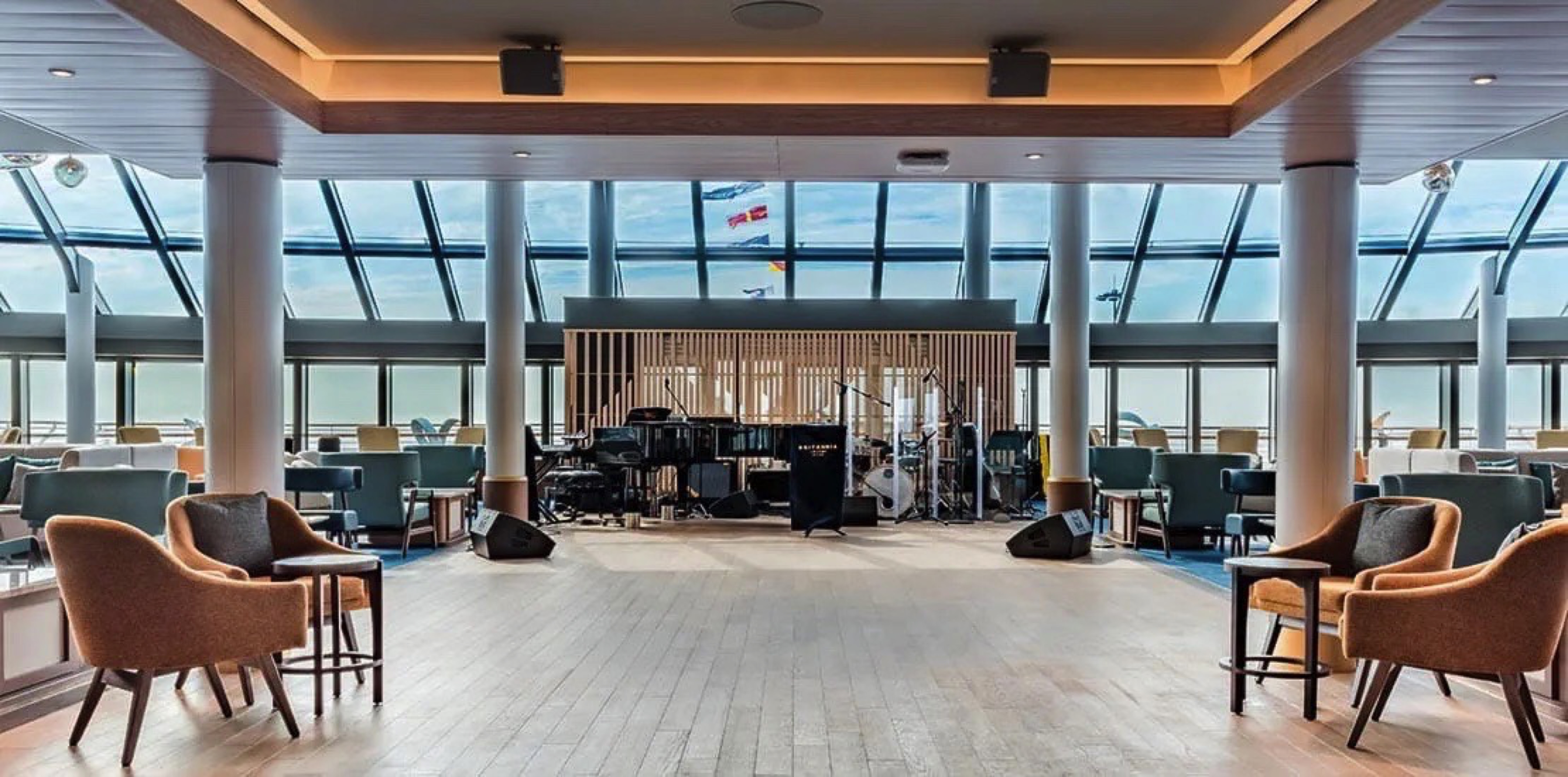 Spirit of Discovery - Britannia Lounge